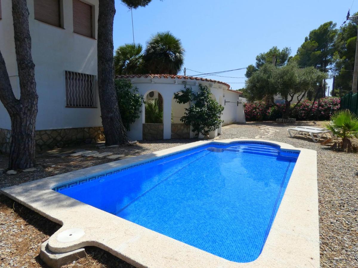 Rentalmar Cristina Families Only Villa